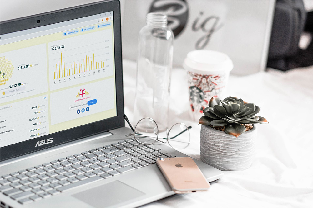 Portátil de negócio de dinheiro sem esforço final